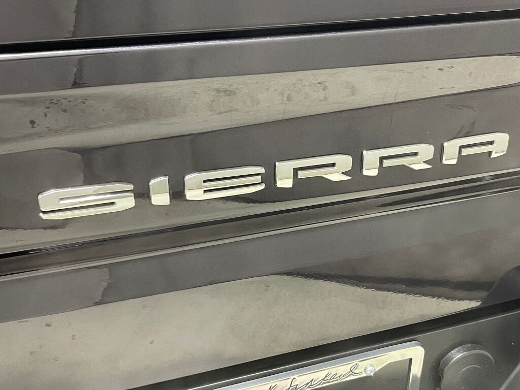 2022 GMC Sierra 1500 AT4X 4WD Crew Cab 147
