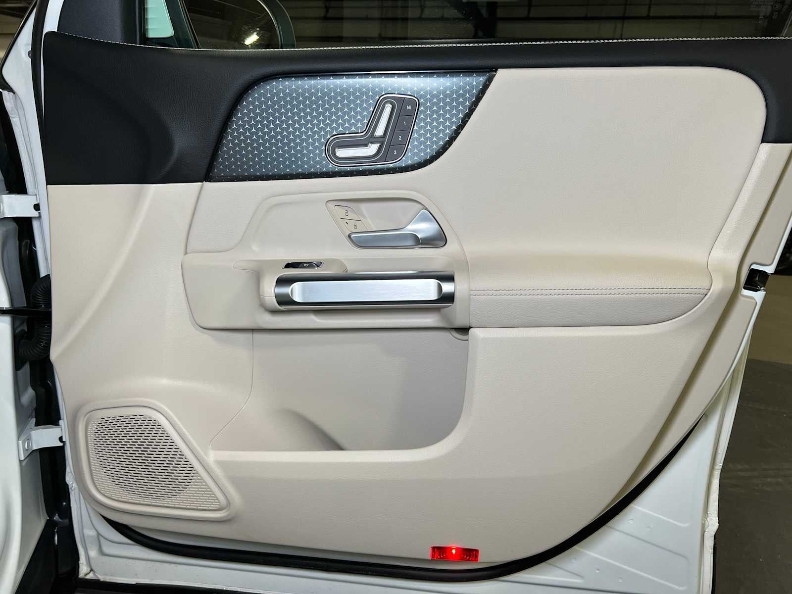 2025 Mercedes-Benz GLB GLB 250