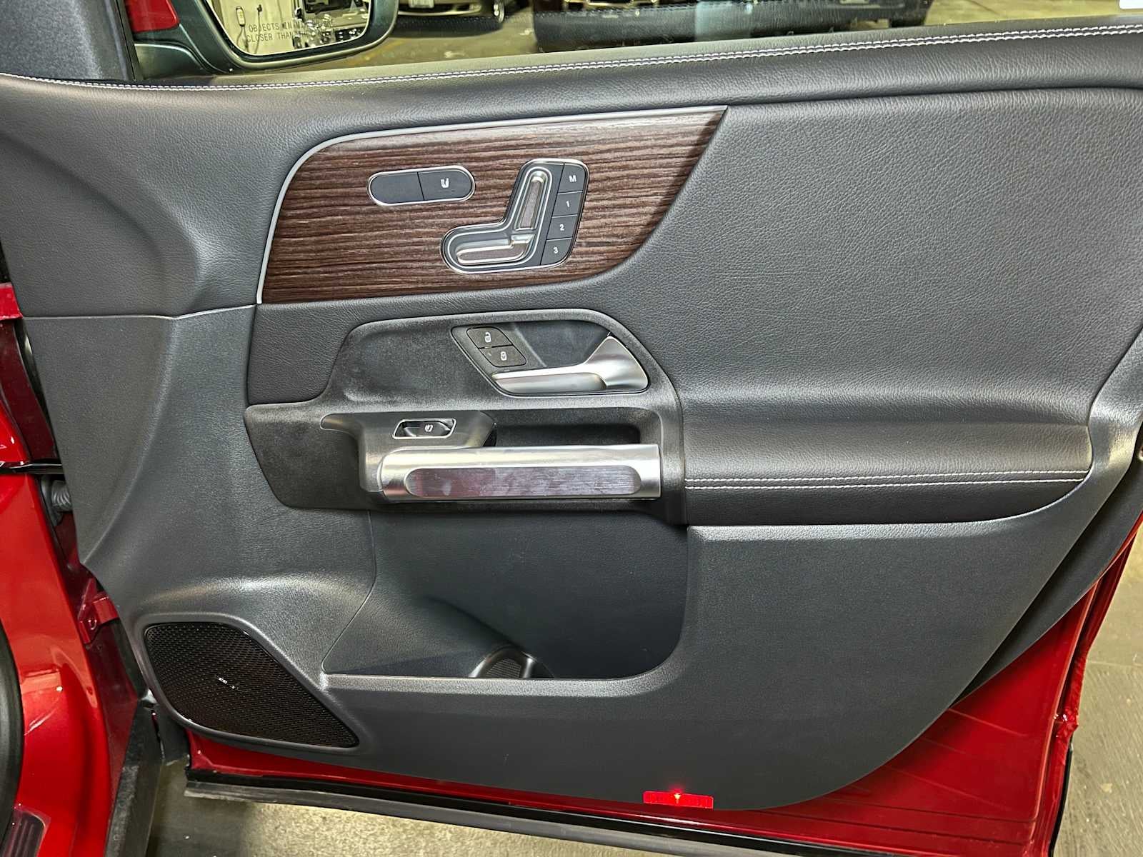 2025 Mercedes-Benz GLB GLB 250