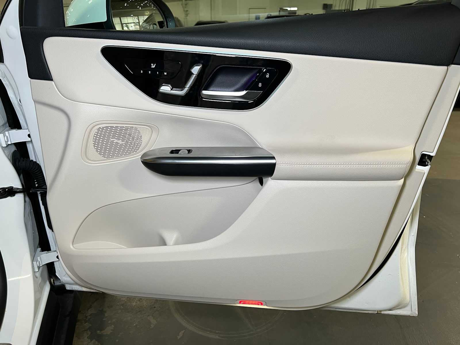 2025 Mercedes-Benz GLC GLC 300