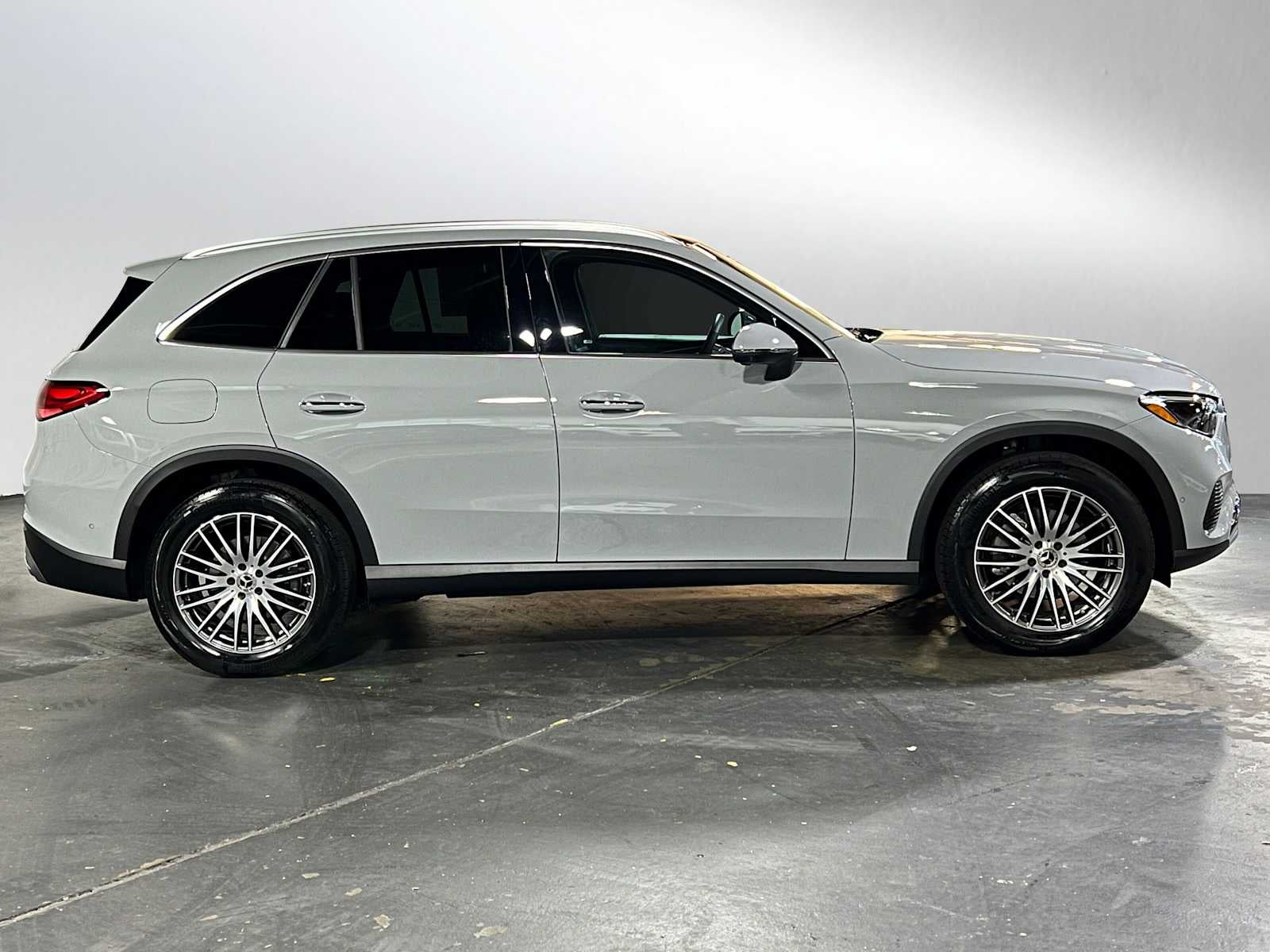 2025 Mercedes-Benz GLC GLC 300