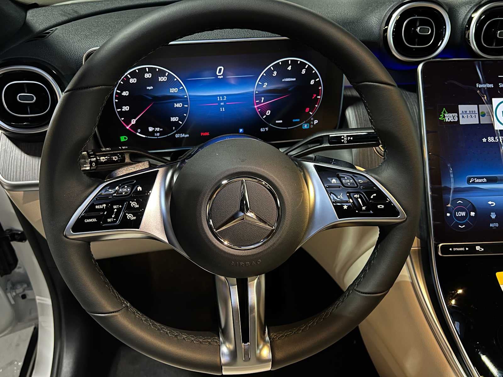 2025 Mercedes-Benz GLC GLC 300