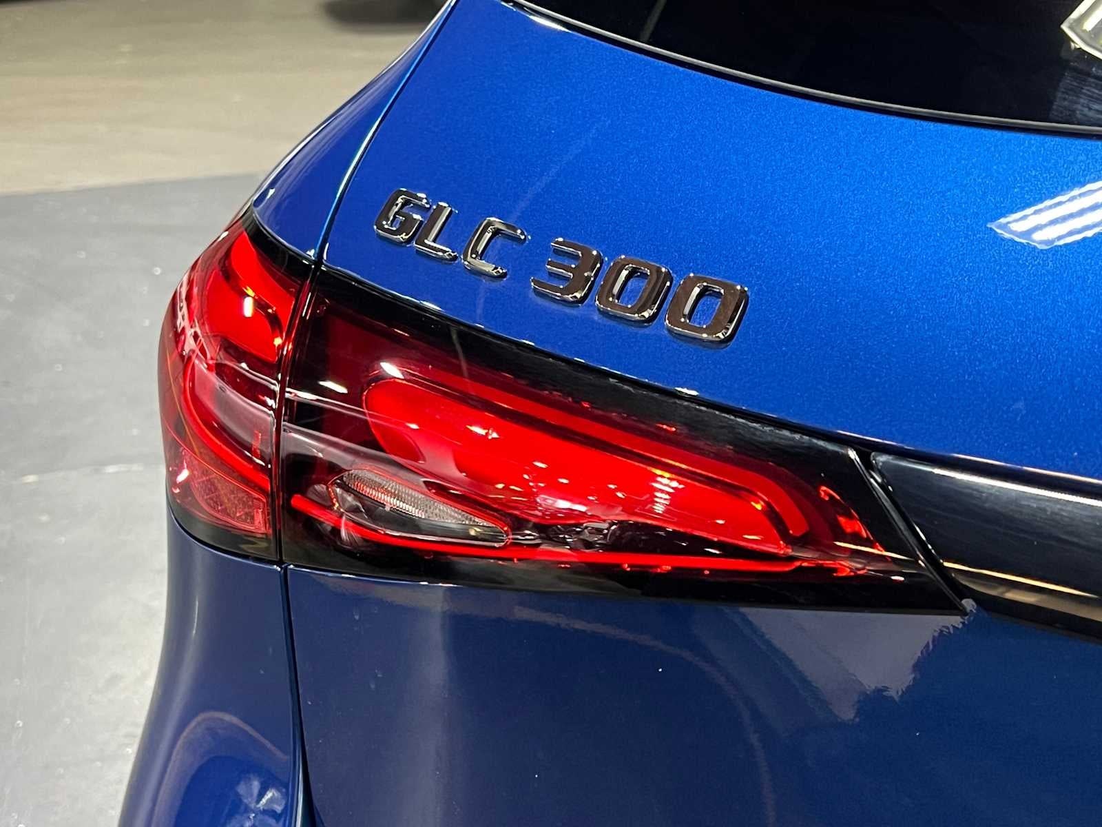 2025 Mercedes-Benz GLC GLC 300