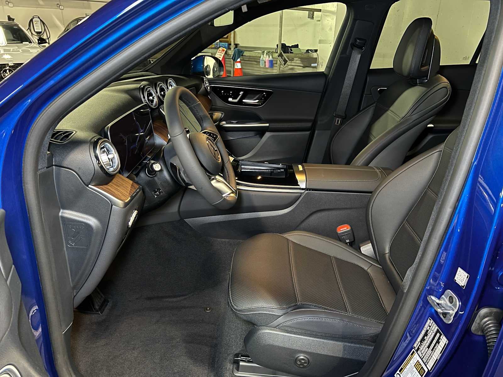 2025 Mercedes-Benz GLC GLC 300