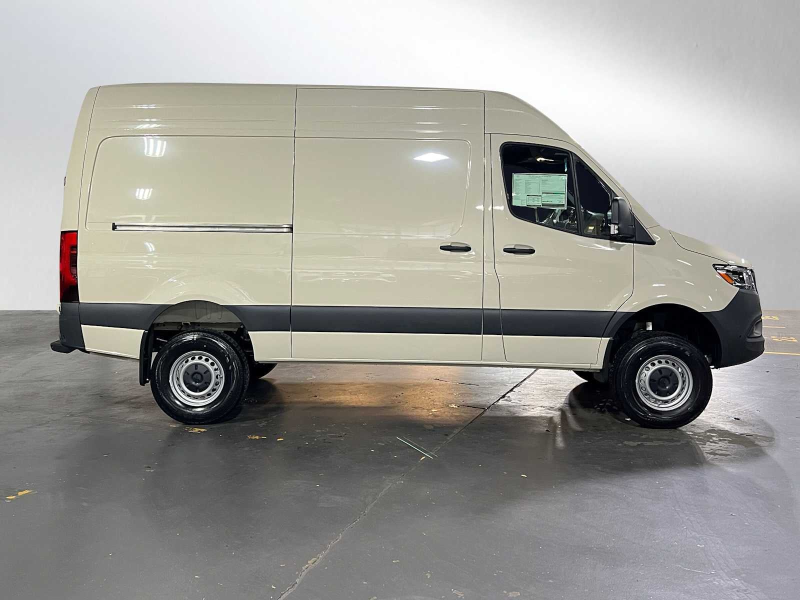 2026 Mercedes-Benz Sprinter 2500 Standard Roof I4 Diesel HO 144" AWD