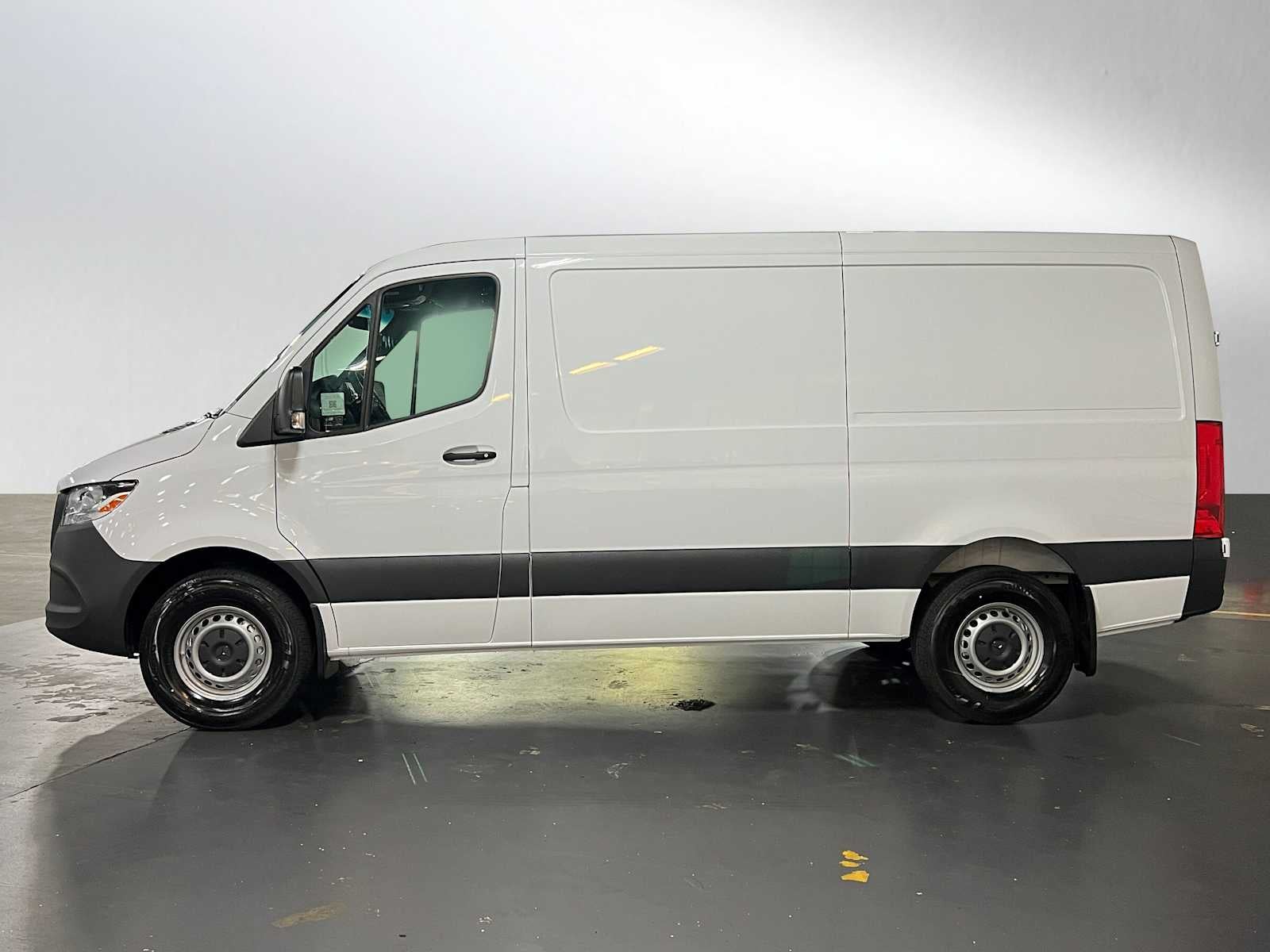 2025 Mercedes-Benz Sprinter 2500 Standard Roof I4 Diesel 144" RWD