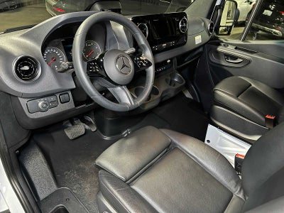 2025 Mercedes-Benz Sprinter 2500 Standard Roof I4 Diesel 144" RWD