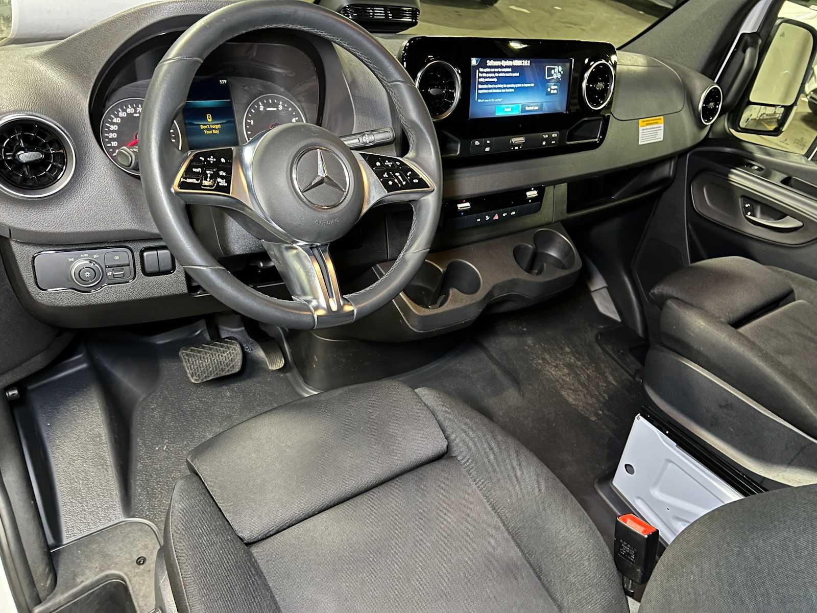 2025 Mercedes-Benz Sprinter 2500 Standard Roof I4 Diesel 144" RWD