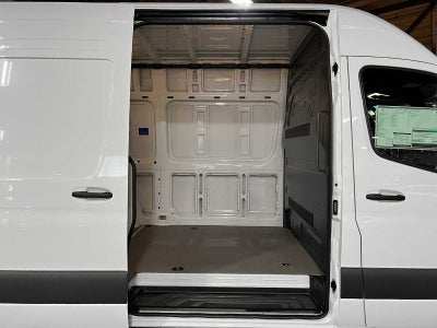 2026 Mercedes-Benz Sprinter 2500 Standard Roof I4 Diesel 144" RWD