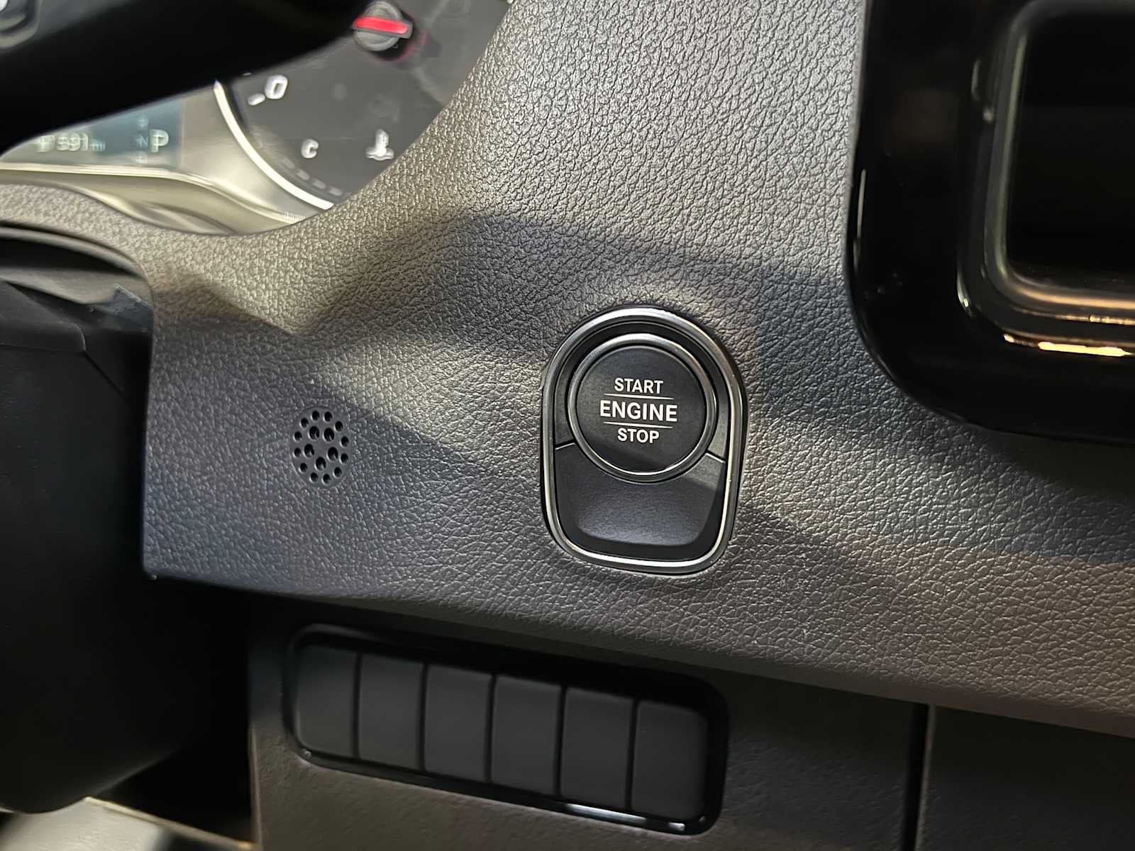 2025 Mercedes-Benz Sprinter 2500 Standard Roof I4 Diesel 144" RWD