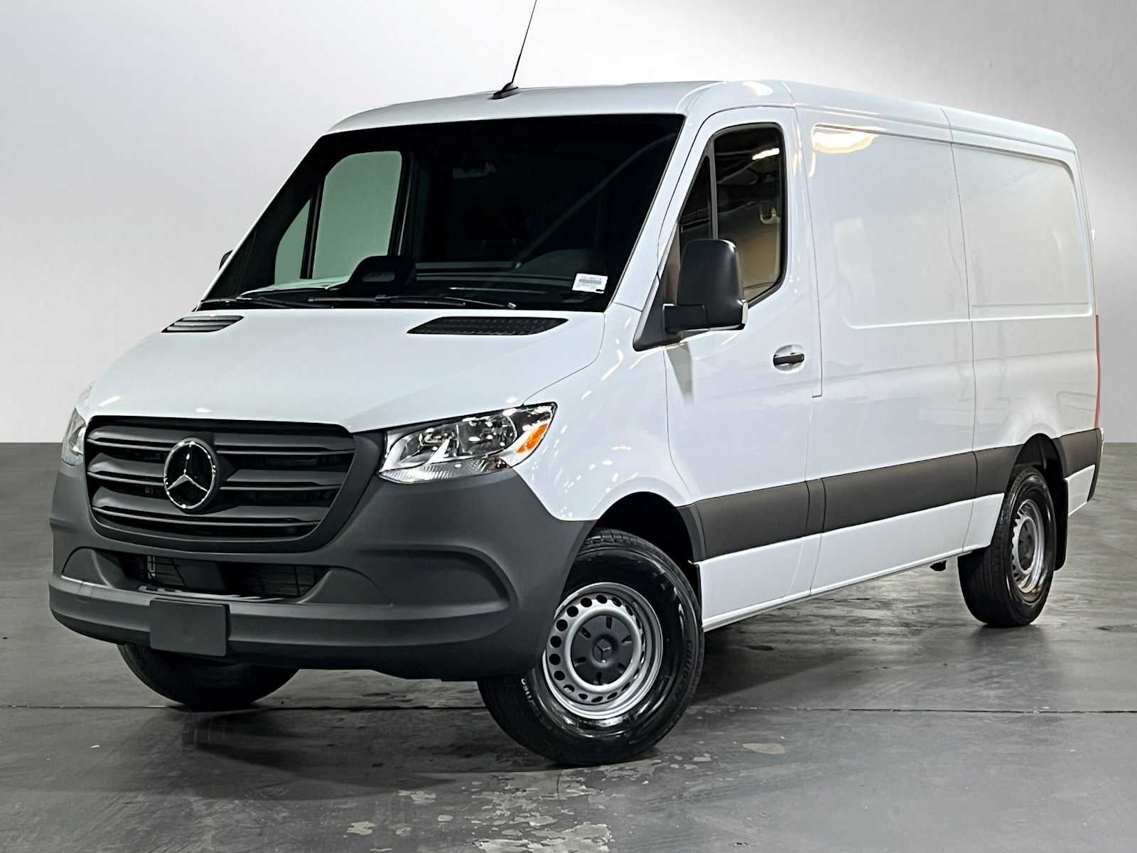 2025 Mercedes-Benz Sprinter 2500 Standard Roof I4 Diesel 144" RWD