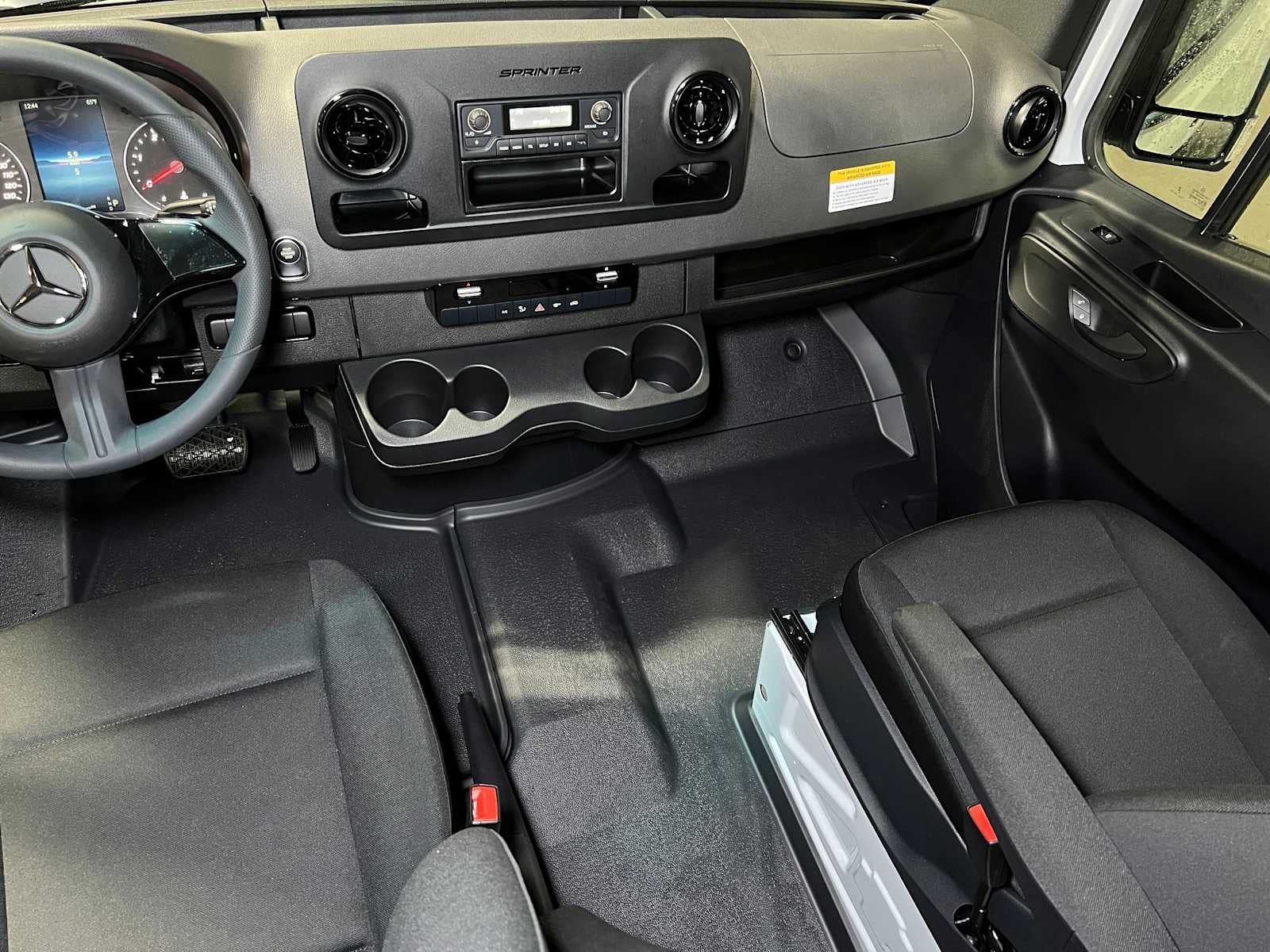 2025 Mercedes-Benz Sprinter 2500 Standard Roof I4 Diesel 144" RWD