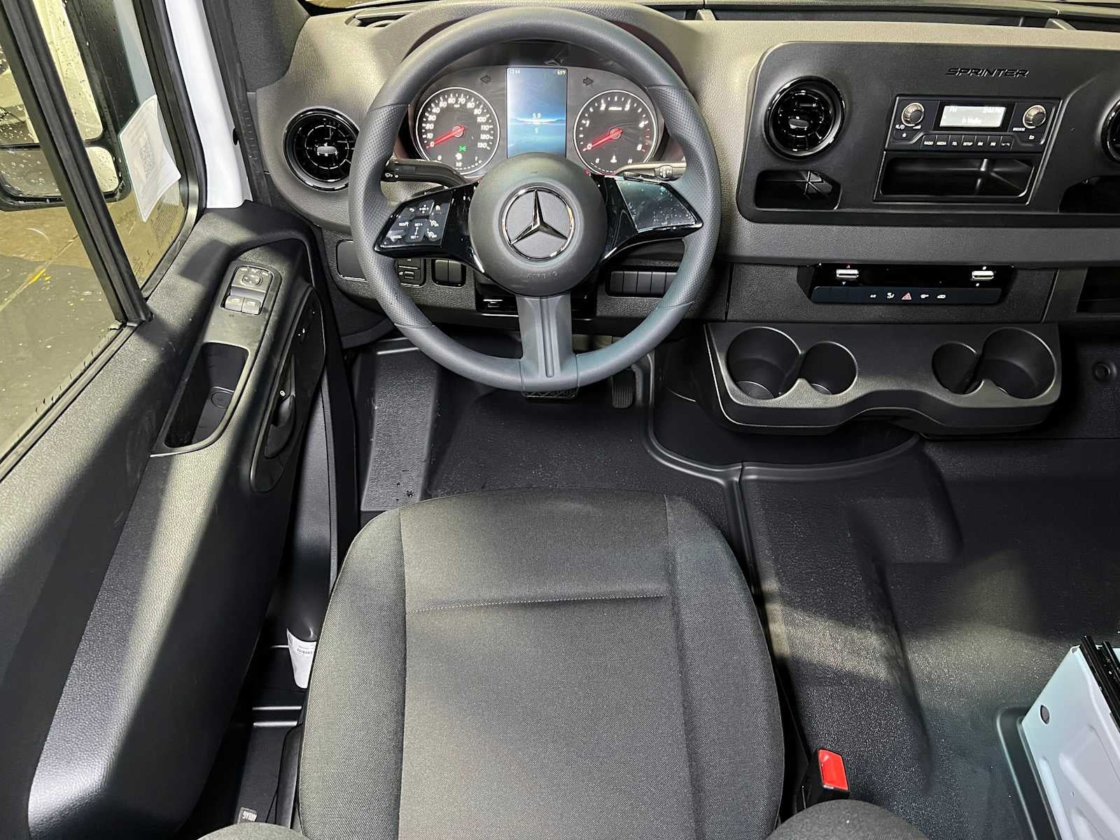 2025 Mercedes-Benz Sprinter 2500 Standard Roof I4 Diesel 144" RWD