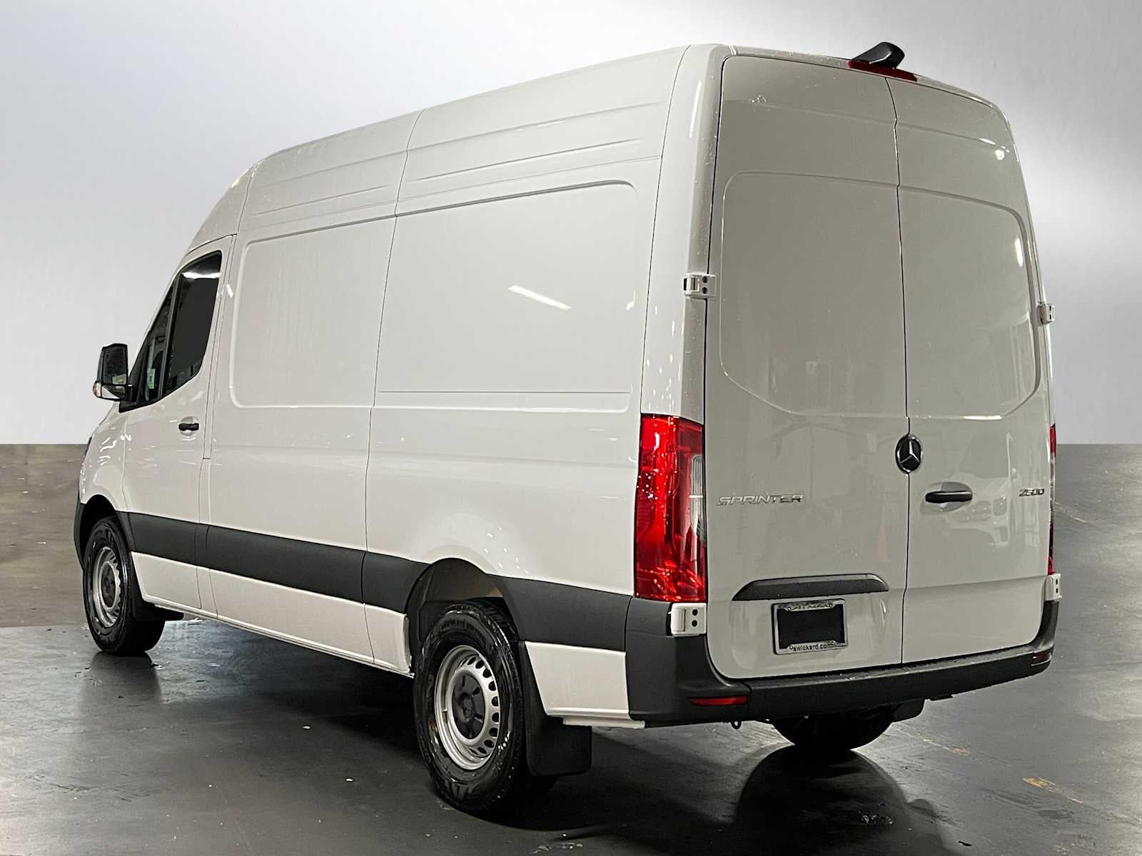 2025 Mercedes-Benz Sprinter 2500 Standard Roof I4 Diesel 144" RWD