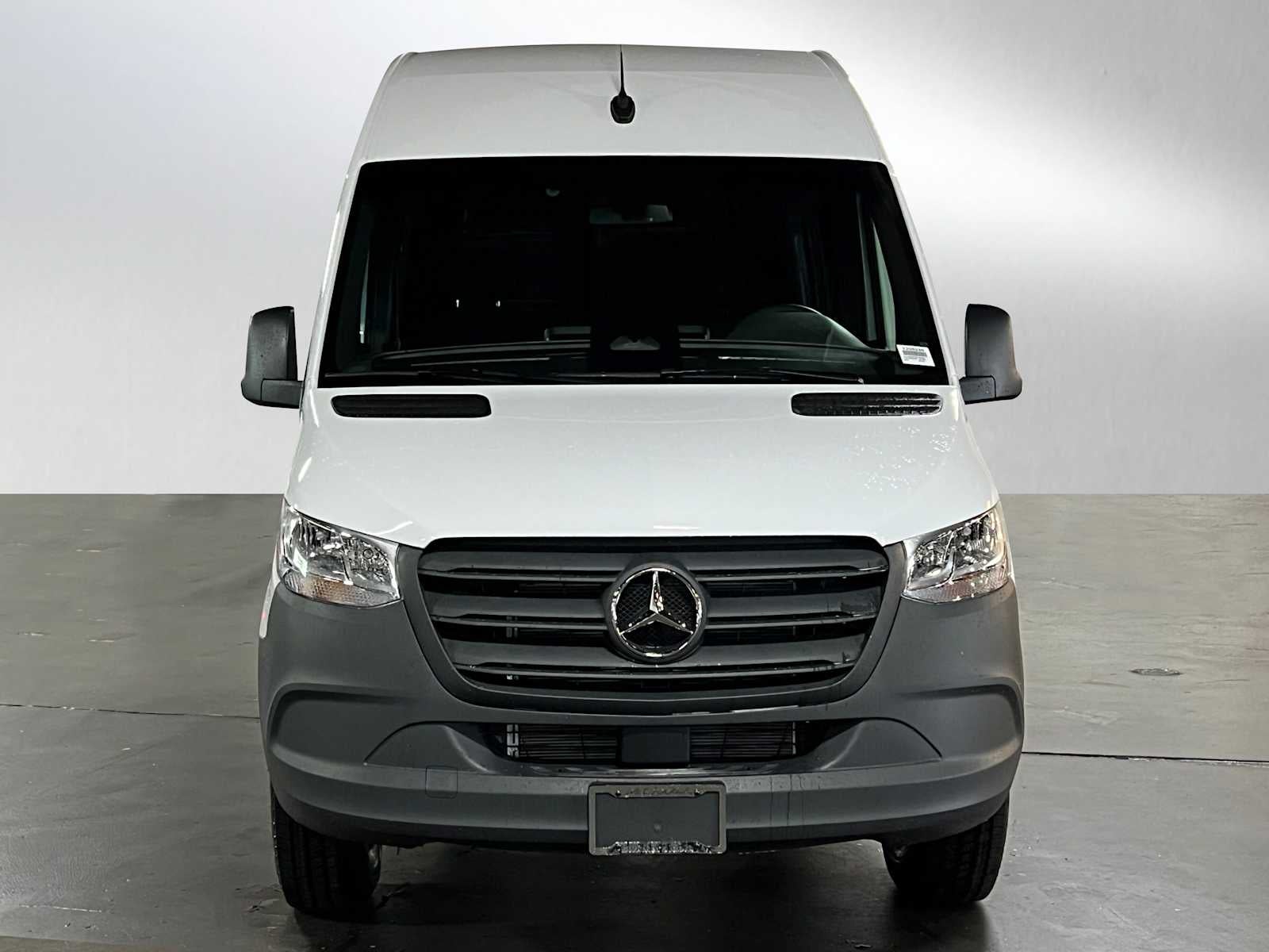 2025 Mercedes-Benz Sprinter 2500 Standard Roof I4 Diesel 144" RWD