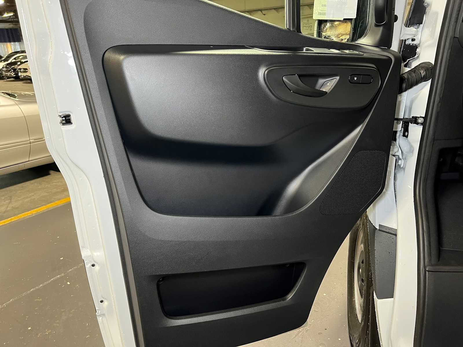 2025 Mercedes-Benz Sprinter 2500 Standard Roof I4 Diesel 144" RWD