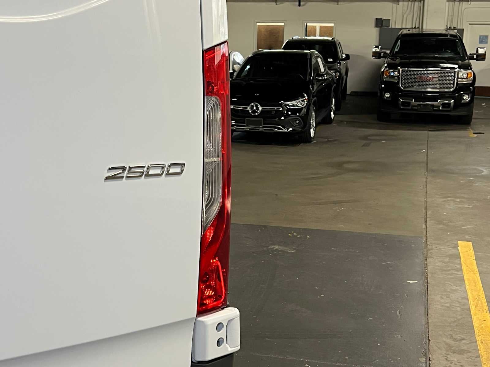 2025 Mercedes-Benz Sprinter 2500 Standard Roof I4 Diesel 144" RWD