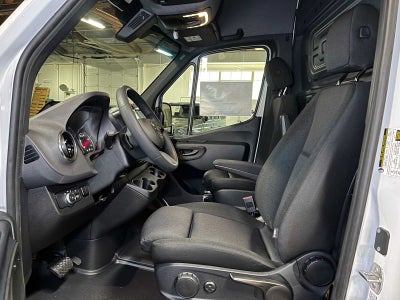 2025 Mercedes-Benz Sprinter 2500 Standard Roof I4 Diesel 144" RWD