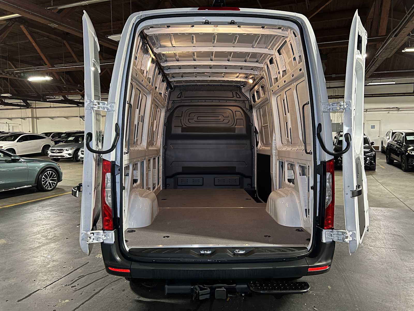 2025 Mercedes-Benz Sprinter 2500 Standard Roof I4 Diesel 144" RWD
