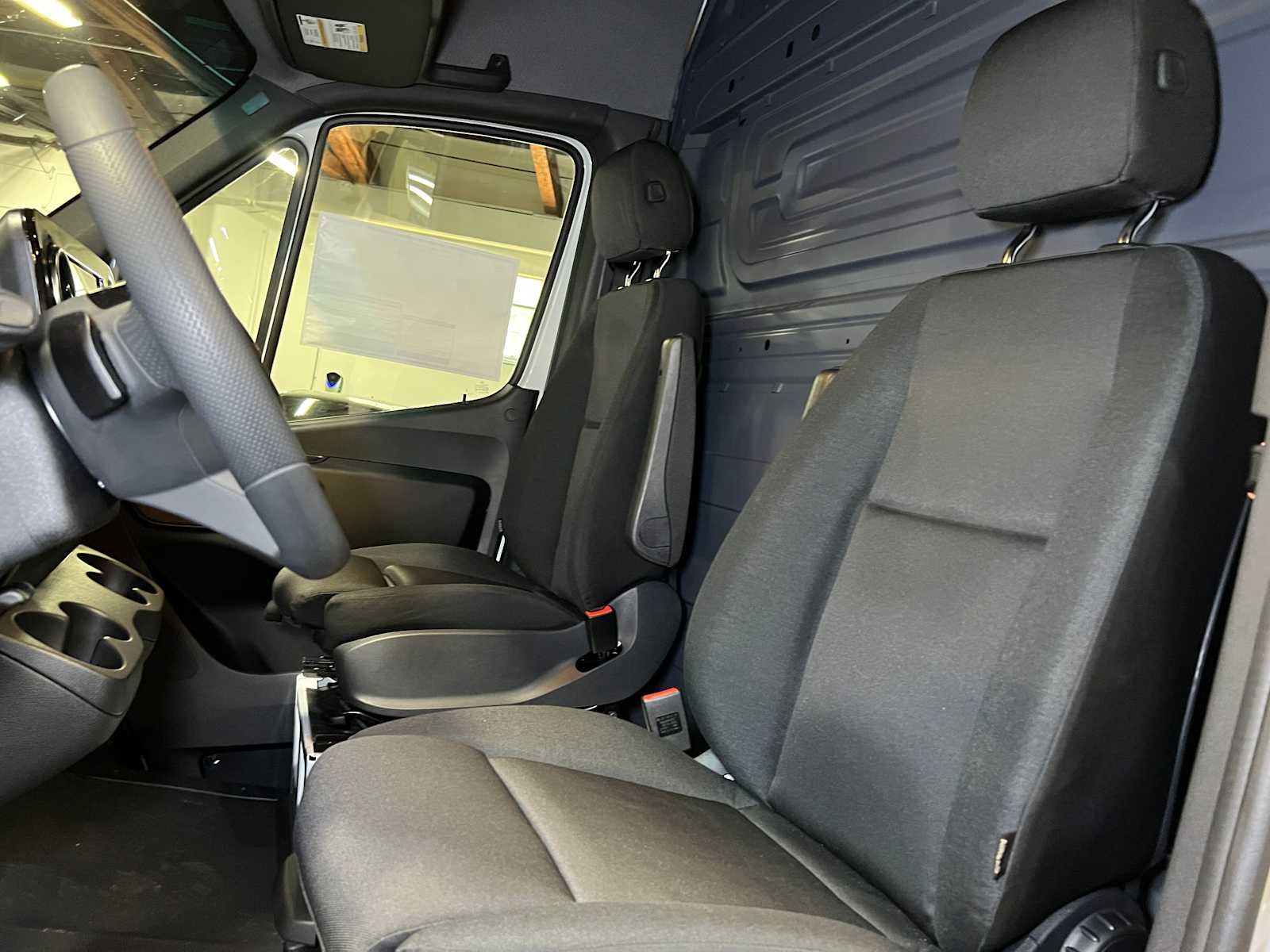 2025 Mercedes-Benz Sprinter 2500 Standard Roof I4 Diesel 144" RWD