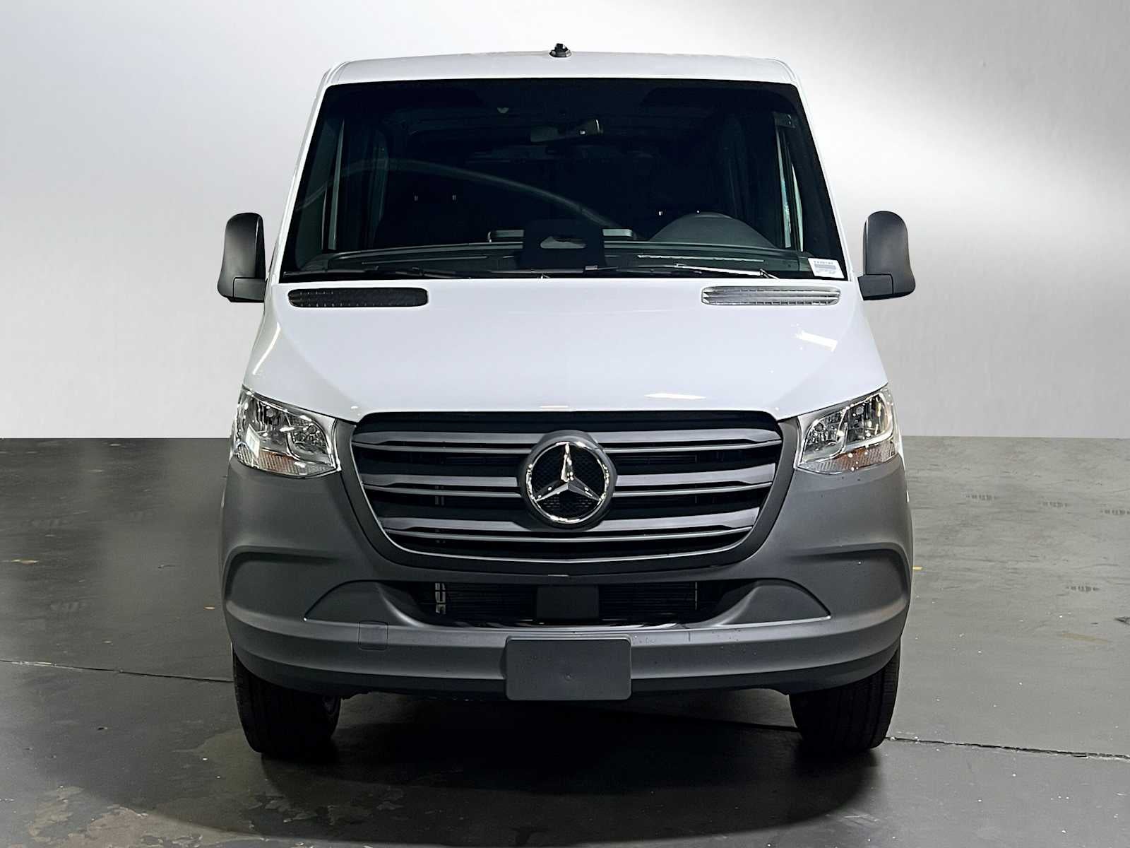 2025 Mercedes-Benz Sprinter 2500 Standard Roof I4 Diesel 144" RWD