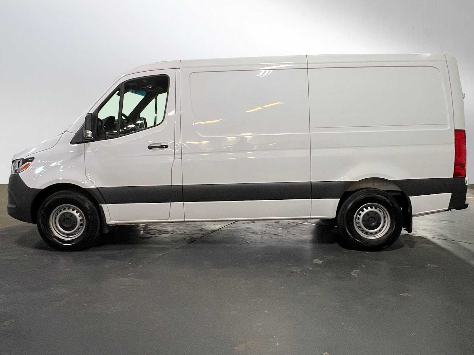 2025 Mercedes-Benz Sprinter 2500 Standard Roof I4 Diesel 144" RWD