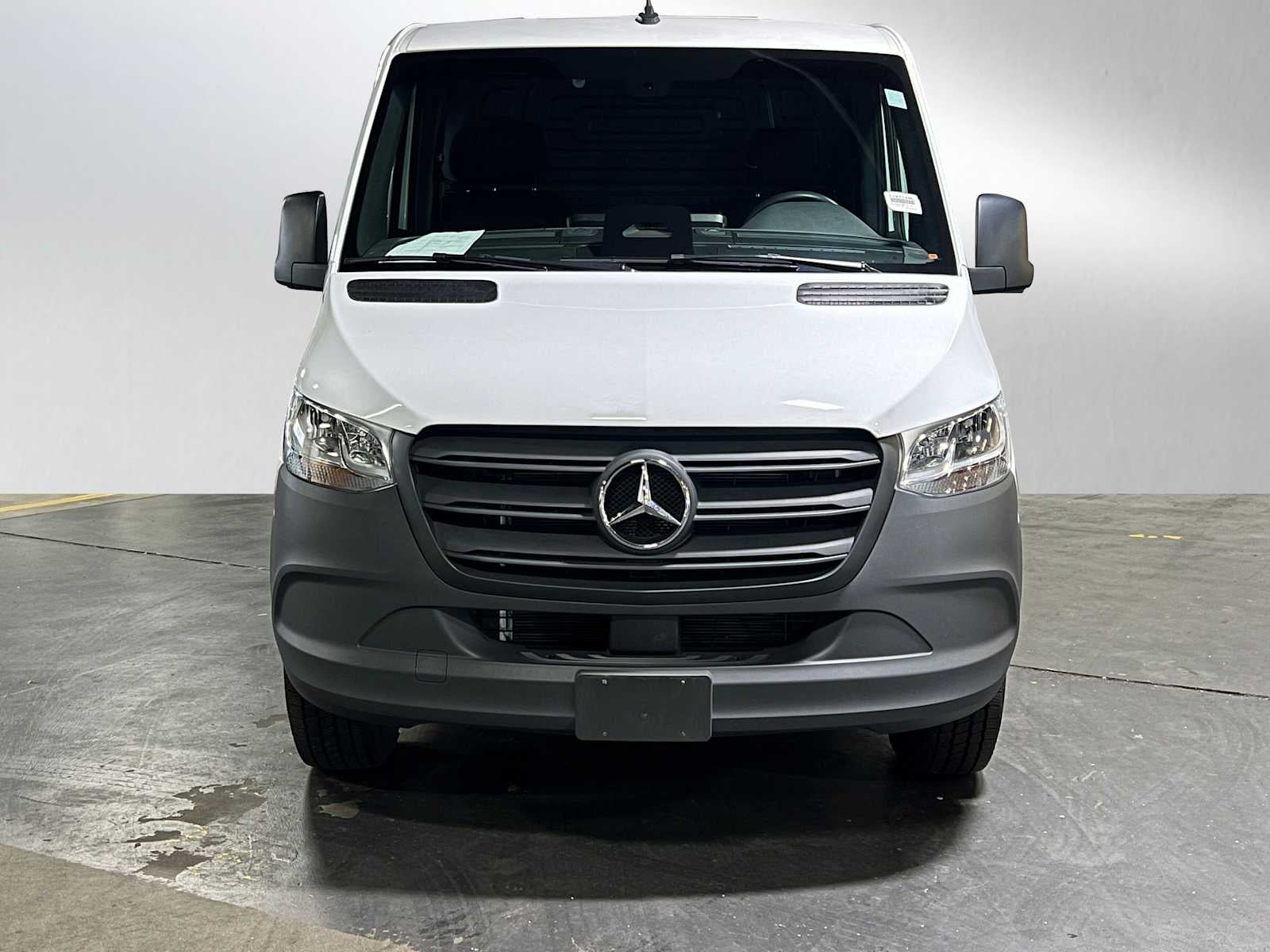 2025 Mercedes-Benz Sprinter 2500 Standard Roof I4 Diesel 144" RWD