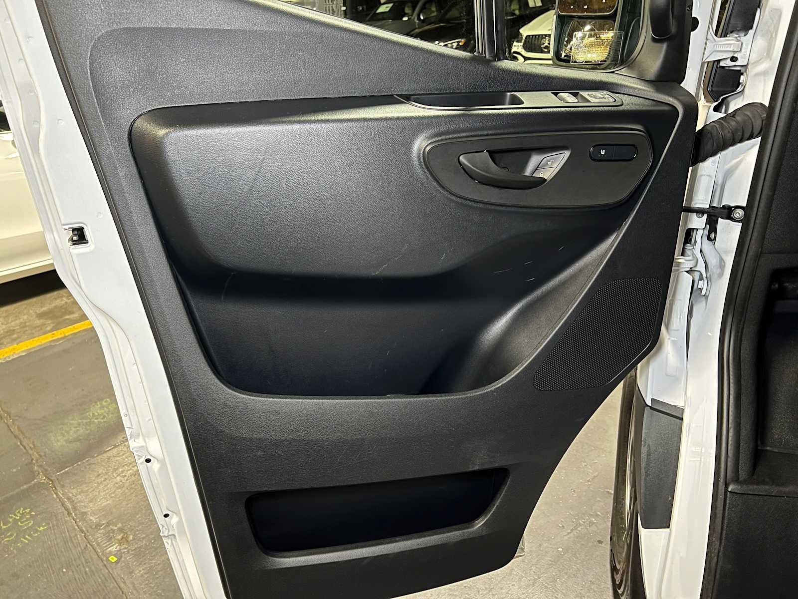 2025 Mercedes-Benz Sprinter 2500 Standard Roof I4 Diesel 144" RWD