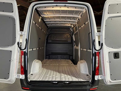 2025 Mercedes-Benz Sprinter 2500 Standard Roof I4 Diesel 144" RWD
