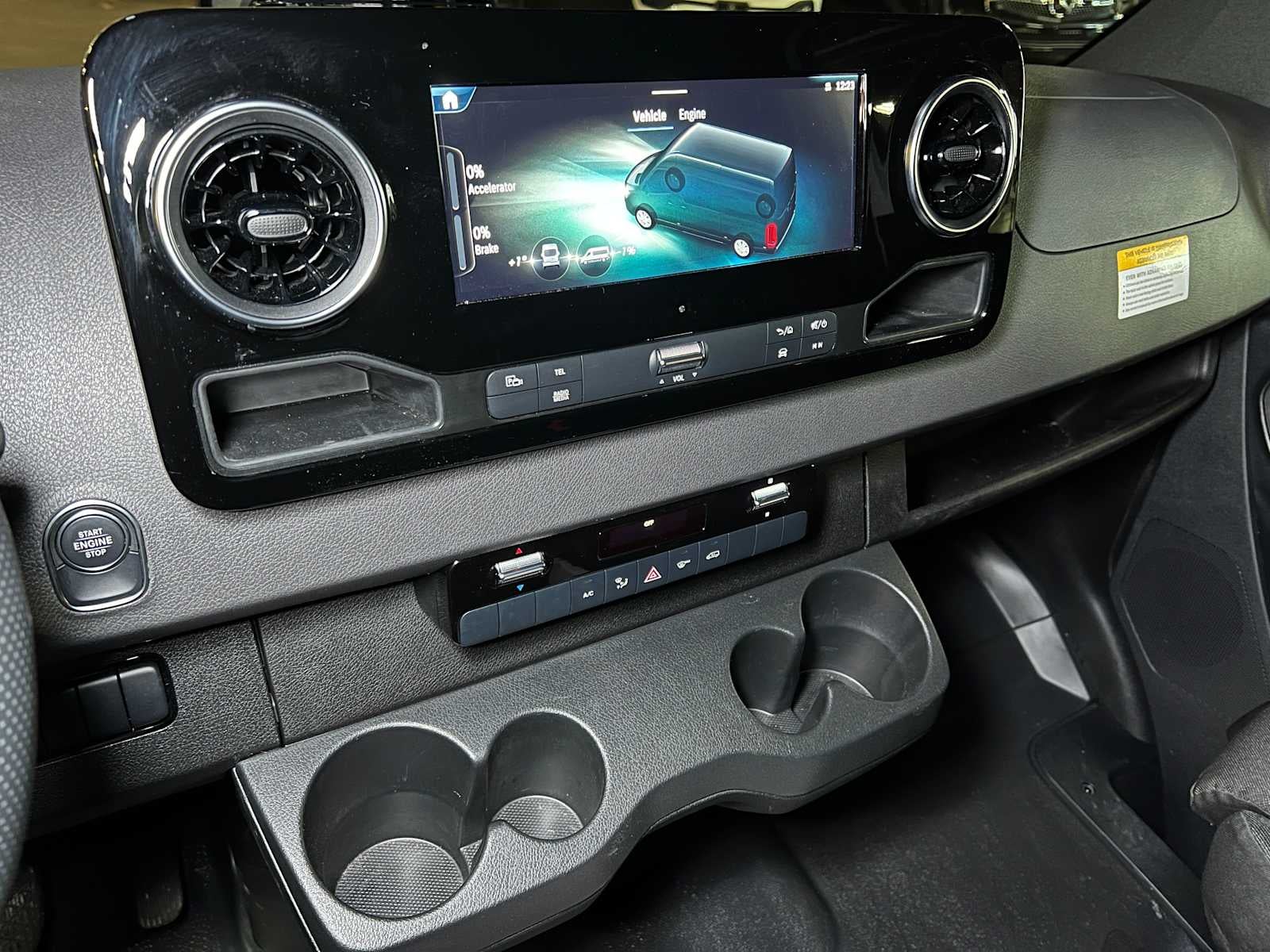 2025 Mercedes-Benz Sprinter 2500 Standard Roof I4 Diesel 144" RWD