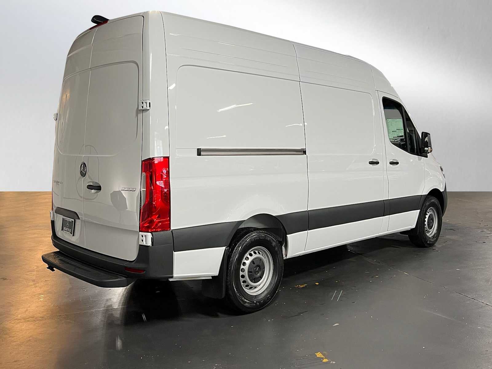 2025 Mercedes-Benz Sprinter 2500 Standard Roof I4 Diesel 144" RWD