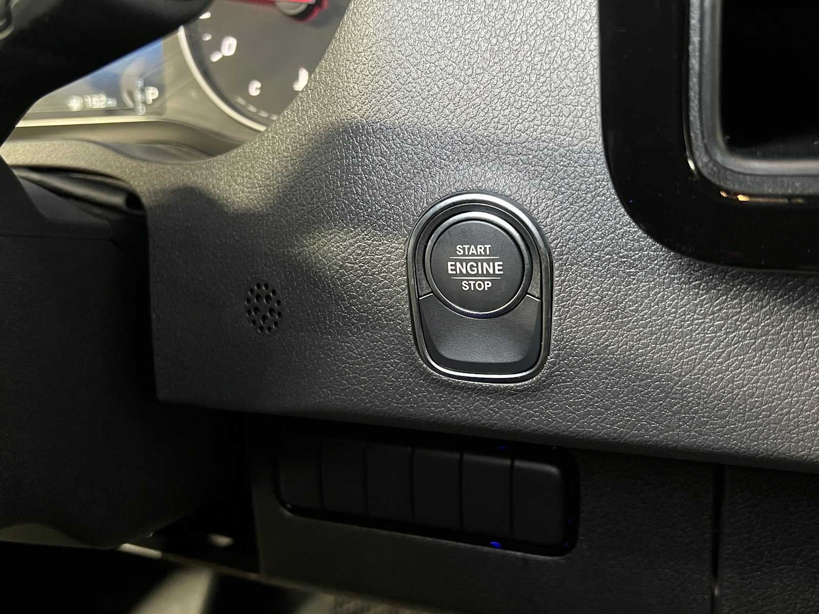 2026 Mercedes-Benz Sprinter 2500 Standard Roof I4 Diesel 144" RWD