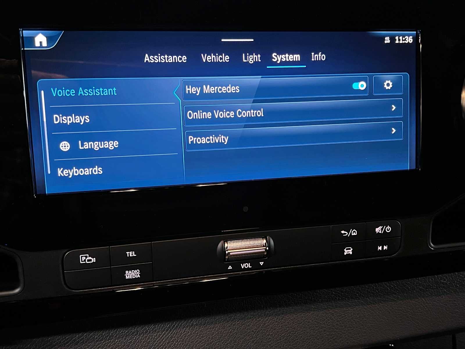 2026 Mercedes-Benz Sprinter 2500 Standard Roof I4 Diesel 144" RWD