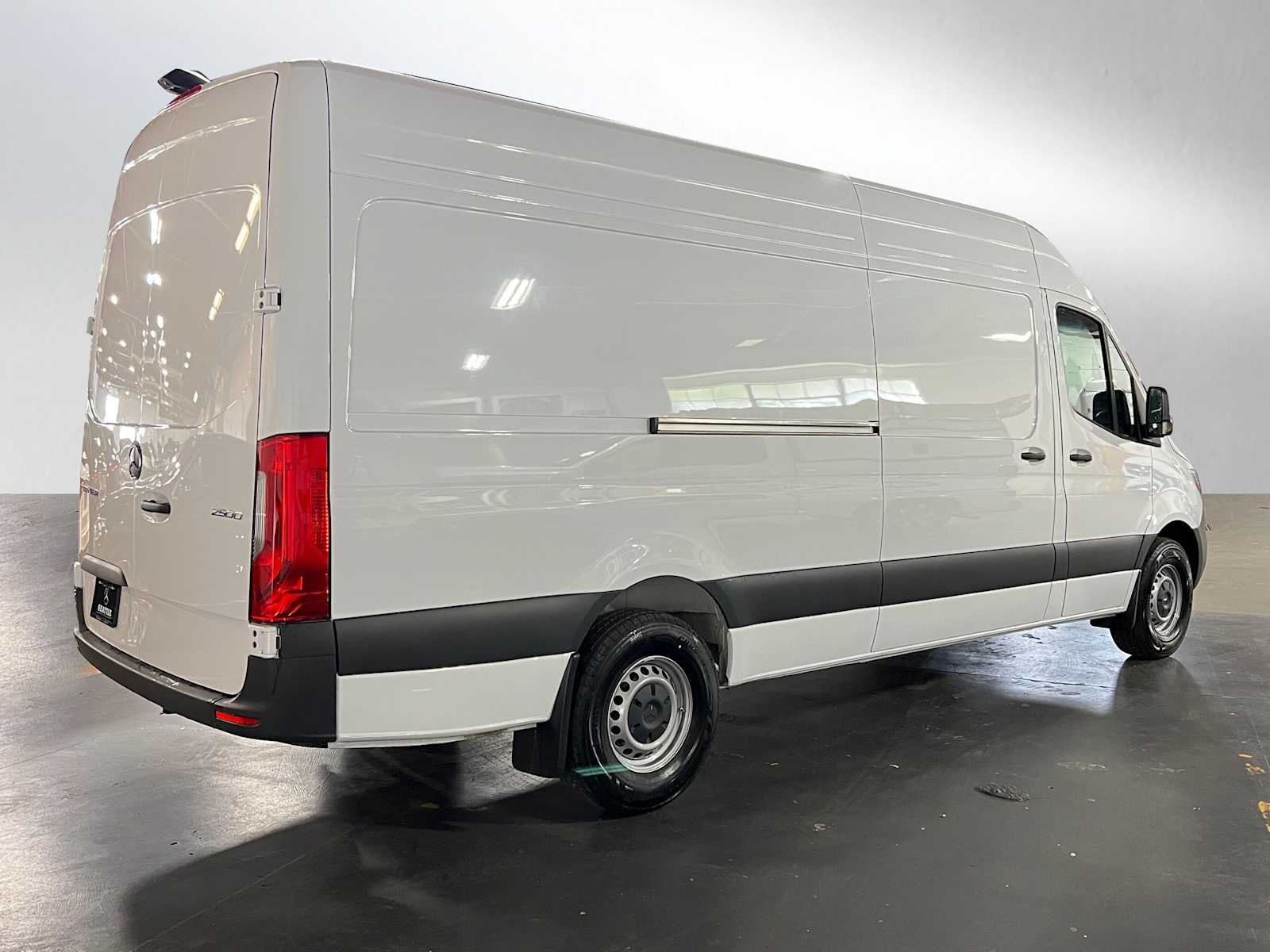 2025 Mercedes-Benz Sprinter 2500 High Roof I4 Diesel 170" RWD
