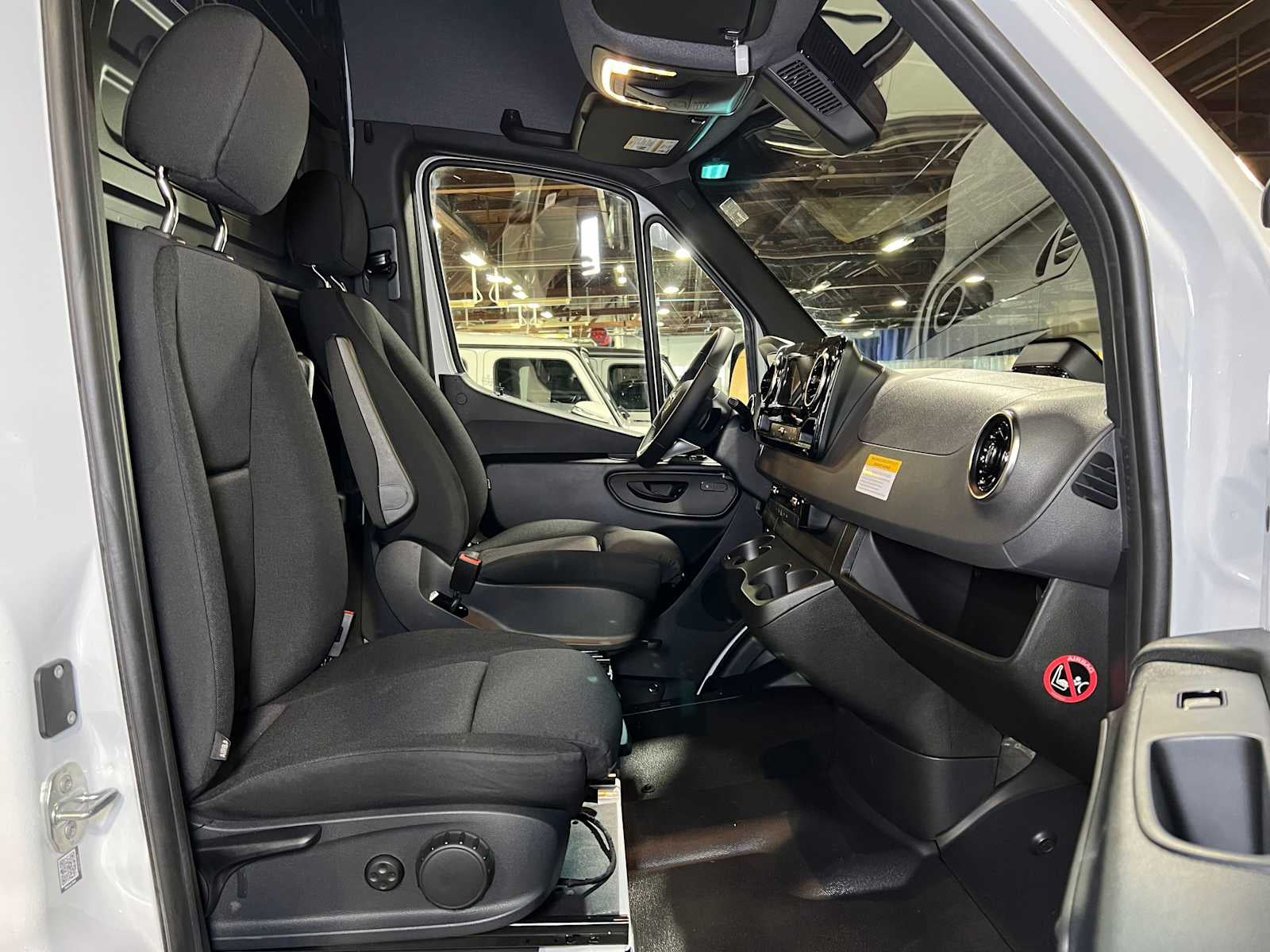 2025 Mercedes-Benz Sprinter 2500 High Roof I4 Diesel 170" RWD