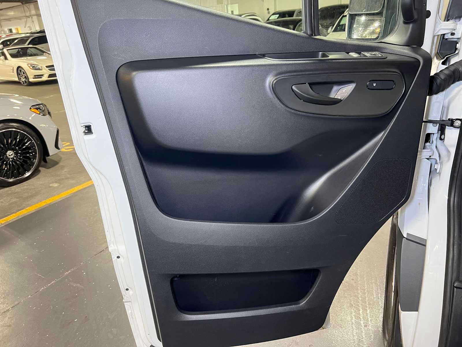 2025 Mercedes-Benz Sprinter 2500 Standard Roof I4 Diesel HO 144" RWD