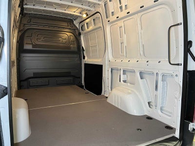 2026 Mercedes-Benz Sprinter 2500 Standard Roof I4 Diesel HO 144" RWD