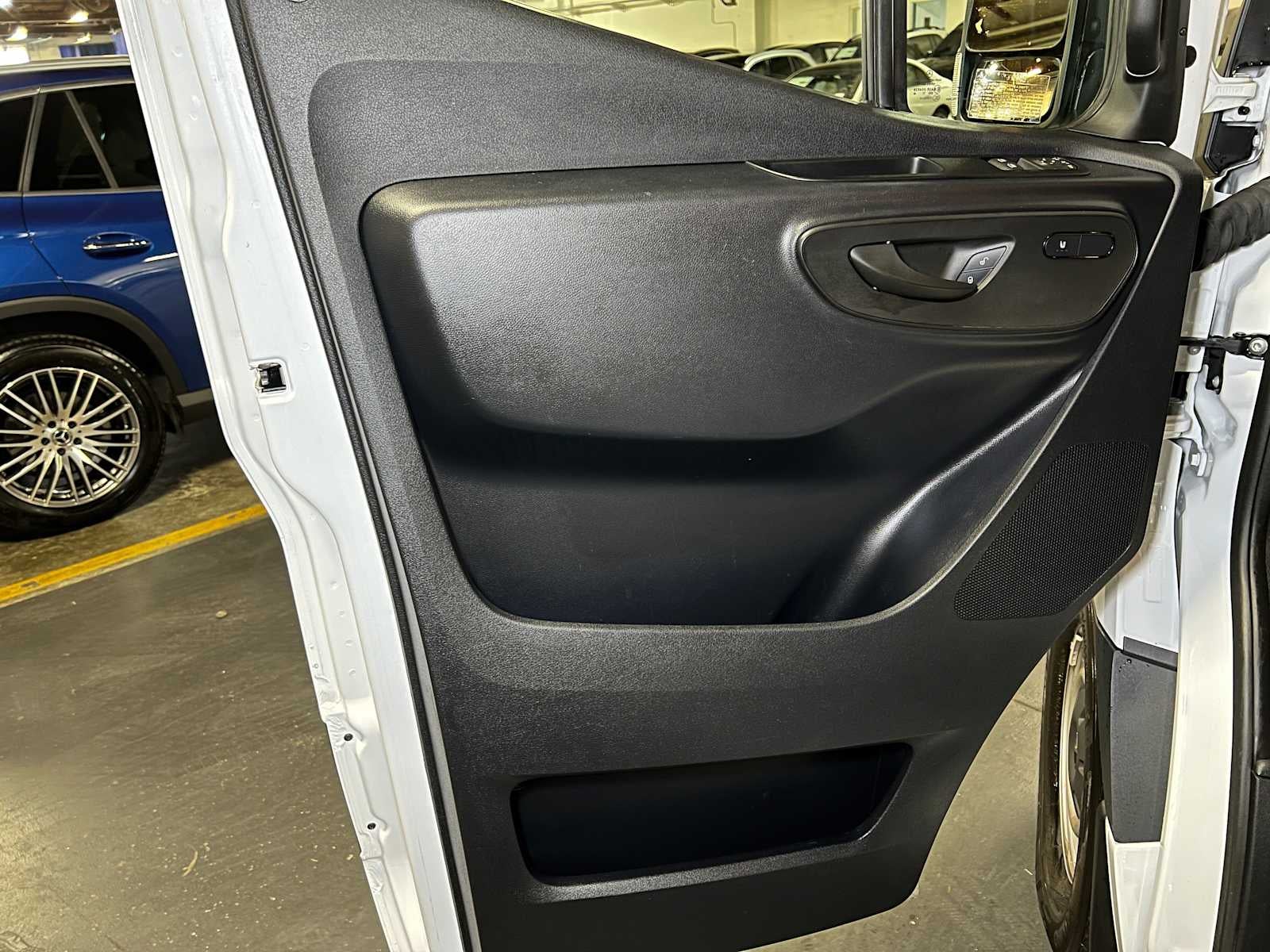 2025 Mercedes-Benz Sprinter 2500 Standard Roof I4 Diesel HO 144" RWD