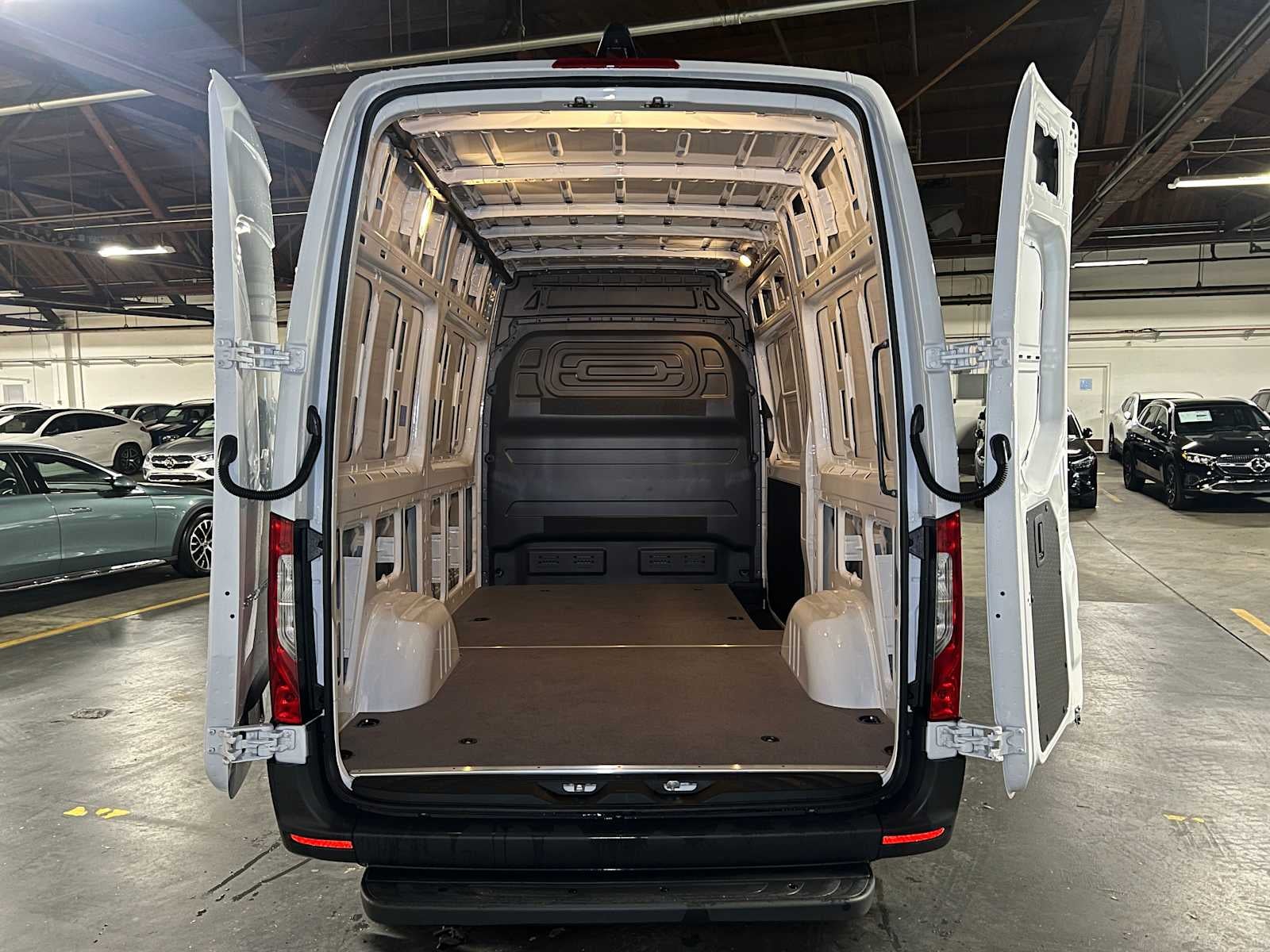 2026 Mercedes-Benz Sprinter 2500 Standard Roof I4 Diesel HO 144" RWD