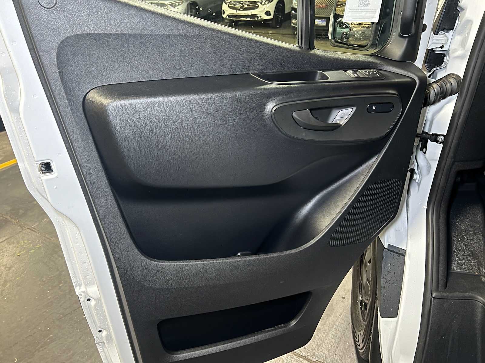 2026 Mercedes-Benz Sprinter 2500 Standard Roof I4 Diesel HO 144" RWD