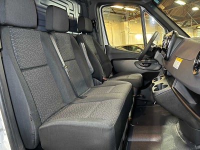 2026 Mercedes-Benz Sprinter 2500 Standard Roof I4 Diesel HO 144" RWD