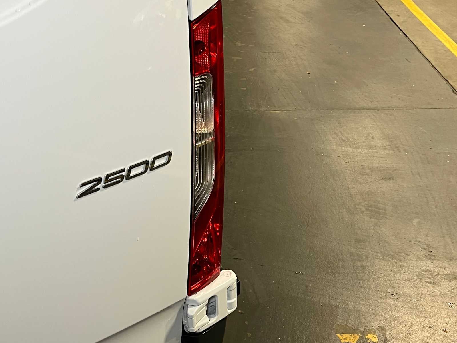 2026 Mercedes-Benz Sprinter 2500 Standard Roof I4 Diesel HO 144" RWD