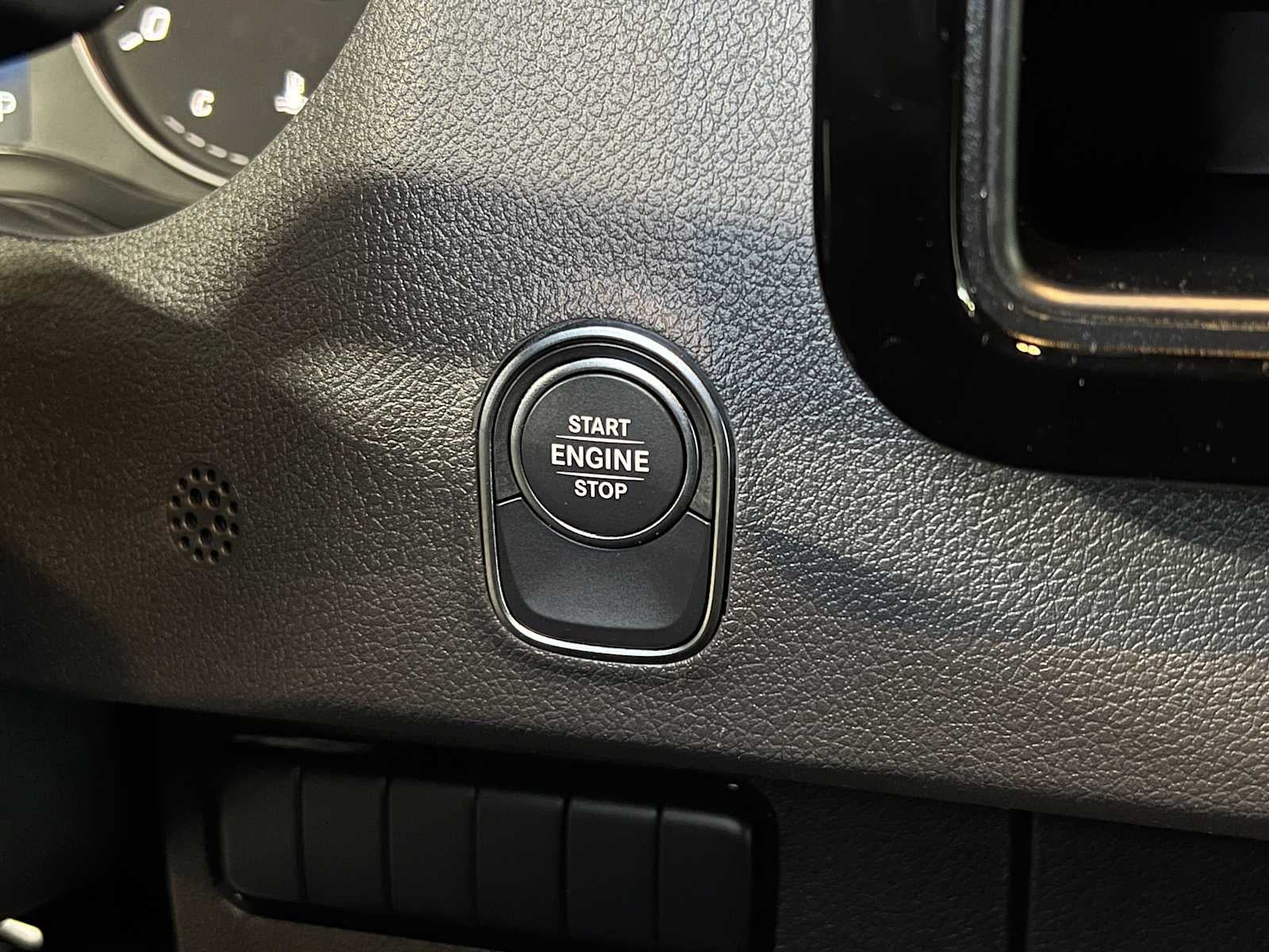 2026 Mercedes-Benz Sprinter 2500 Standard Roof I4 Diesel HO 144" RWD