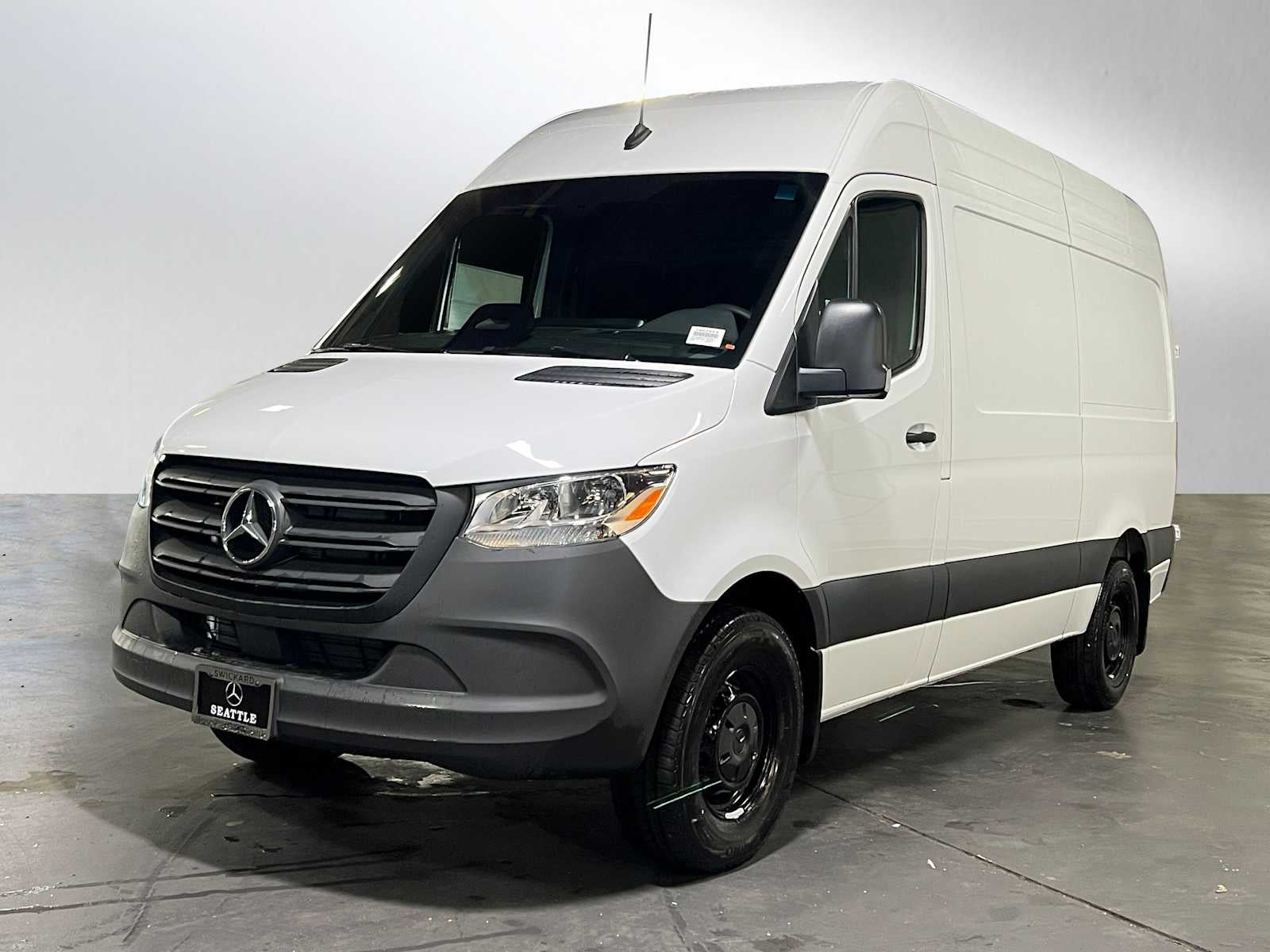 2026 Mercedes-Benz Sprinter 2500 Standard Roof I4 Diesel HO 144" RWD
