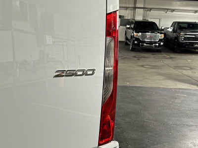 2025 Mercedes-Benz Sprinter 2500 Standard Roof I4 Diesel HO 144" RWD