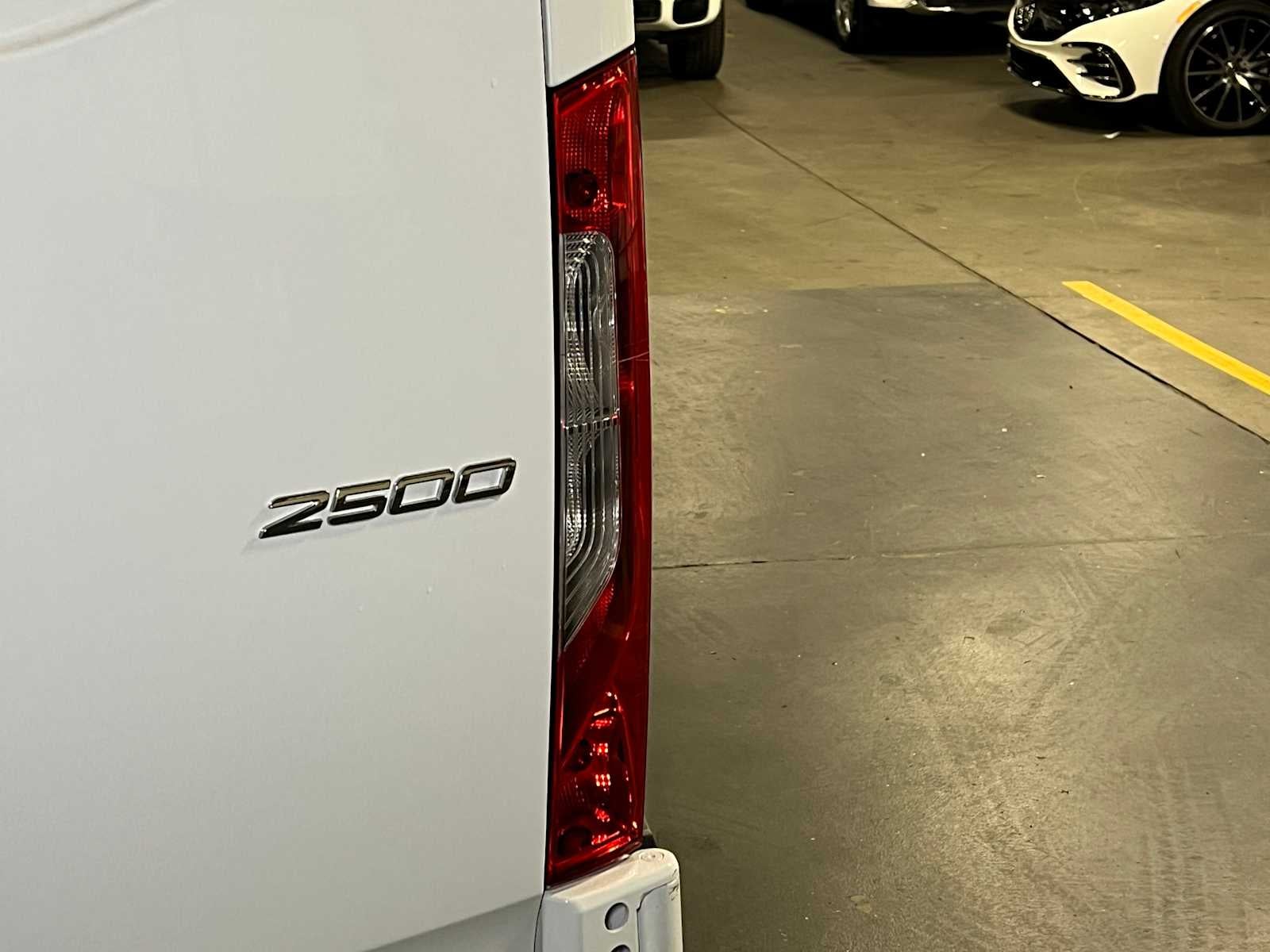 2025 Mercedes-Benz Sprinter 2500 Standard Roof I4 Diesel HO 144" RWD