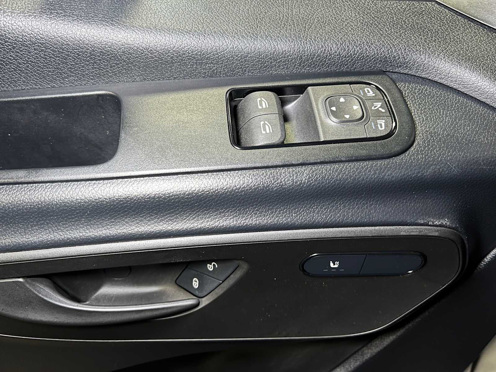 2025 Mercedes-Benz Sprinter 2500 Standard Roof I4 Diesel HO 144" RWD