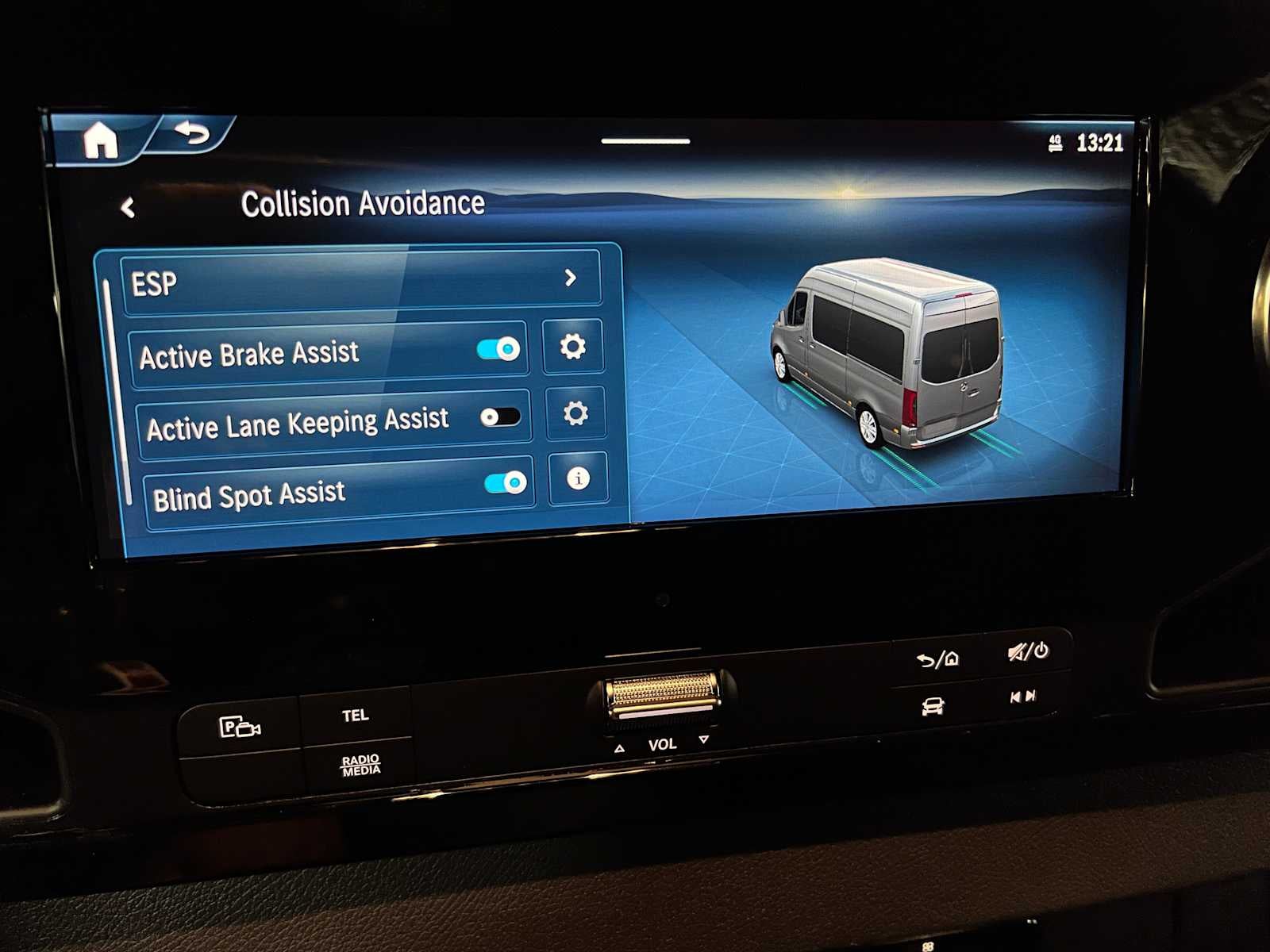 2026 Mercedes-Benz Sprinter 2500 Standard Roof I4 Diesel HO 144" AWD