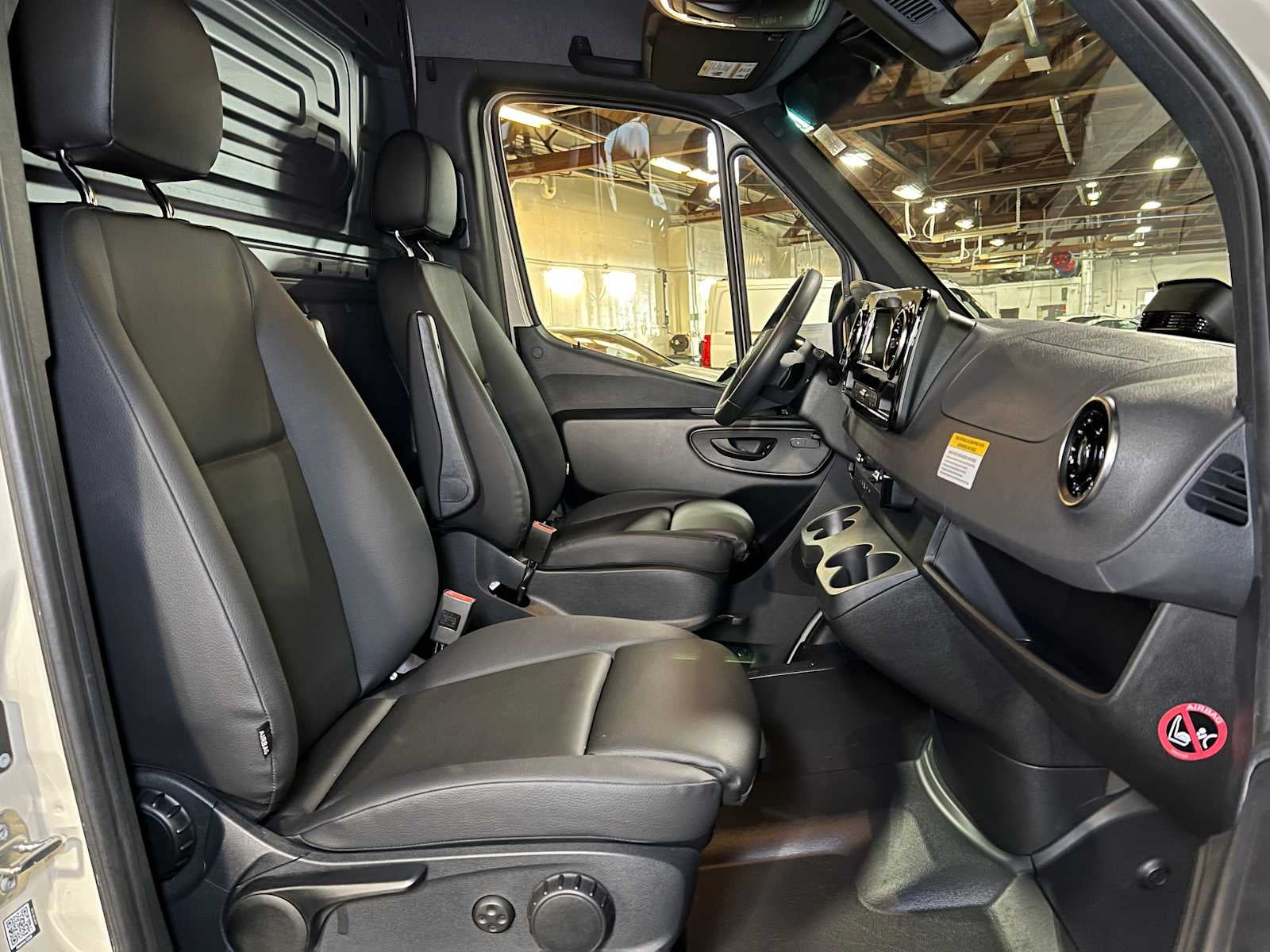 2025 Mercedes-Benz Sprinter 2500 Standard Roof I4 Diesel HO 144" AWD