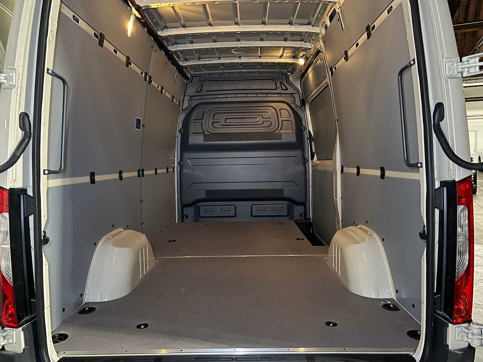 2025 Mercedes-Benz Sprinter 2500 Standard Roof I4 Diesel HO 144" AWD